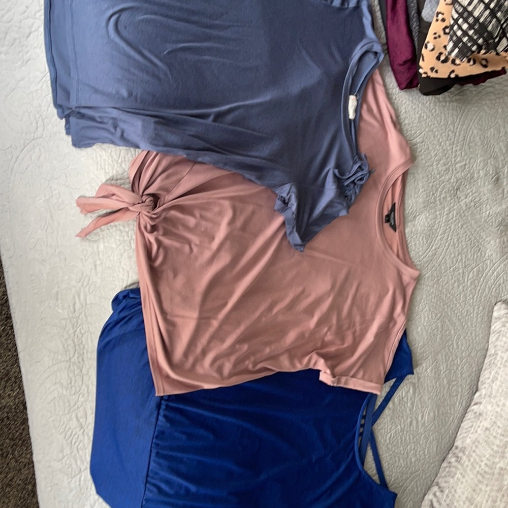 Cute blouses/tops
